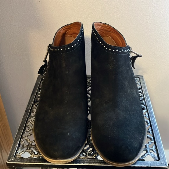 Lucky Brand black suede heeled bootie ankle boots 8.5 - Picture 2 of 11